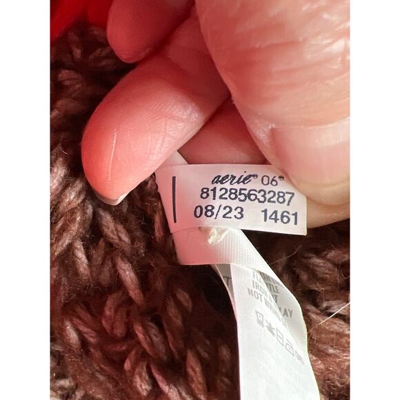 Offline Aerie - Picture 7 of 9